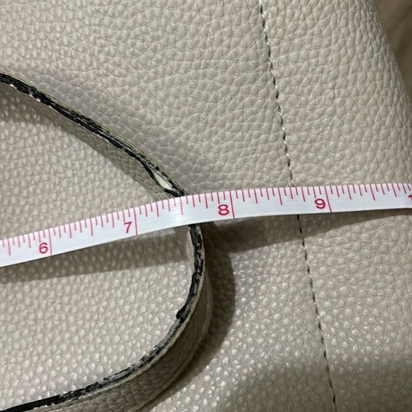 Steve Madden gently used light grey bag - Picture 11 of 12